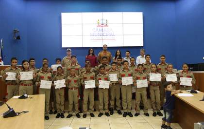Bombeiros do Amanhã realizam formatura de encerramento