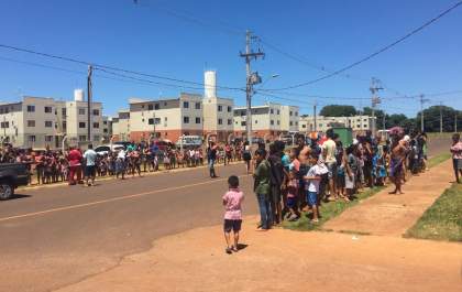 'Papai Noel' entrega mais de 15 mil brinquedos a crianças carentes