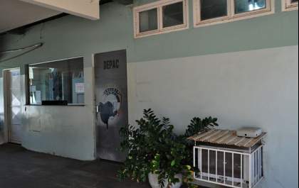 Homem armado ameaça de morte, amigo de sua esposa