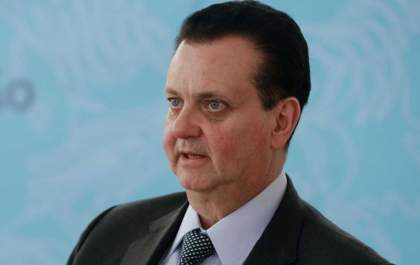 PF cumpre mandados de buscas na casa de Kassab, ministro de Temer