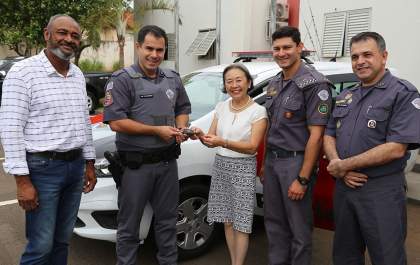 Tamiko acompanha entrega de viaturas ao Batalhão da Polícia Militar