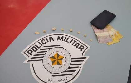 Homem é preso após dispensar droga na fuga de Força Tática em Andradina