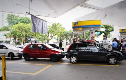 Doria proíbe consumo de bebida alcoólica em postos de gasolina