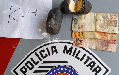 Mulher é presa com cocaína e novo tipo de macconha zumbi