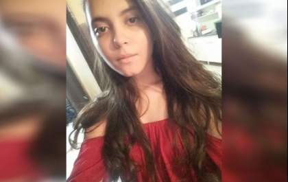 Adolescente é morta a facadas dentro de casa