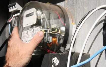 Homem vai ver andamento de obra e descobre furto de energia elétrica