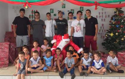 Jovens araçatubenses arrecadam doações para o Natal 2019