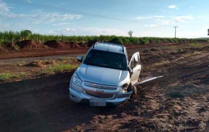 Motorista de caminhonete fica ferido após bater de frente com picape em rodovia de Pereira Barreto