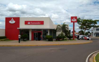 Gate detona explosivos deixados por bandidos em banco de Birigui