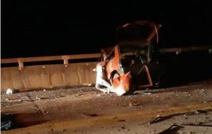 Colisão em ponte sobre o Tietê deixa três mortos