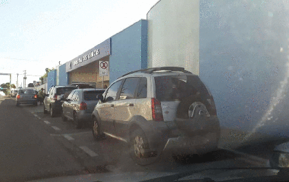 Comerciante é acusado de racismo contra agente da Zona Azul