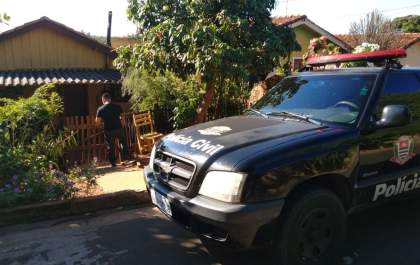 Tio é preso acusado de esfaquear sobrinho