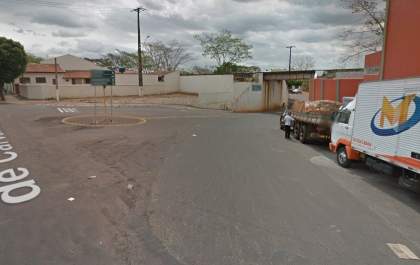 Aposentado é morto a facadas após briga em bar