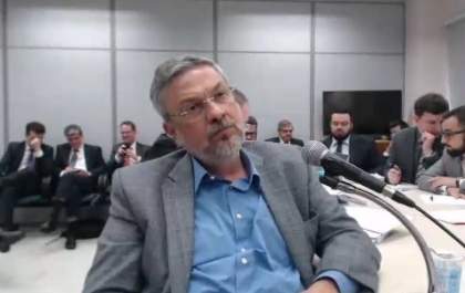 Palocci cita pedido de Lula para assumir reformas no sítio de Atibaia