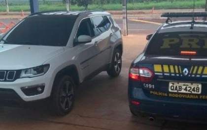 Veículo de luxo é recuperado pela PRF em Três Lagoas