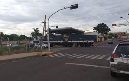 Criança de 4 anos morre atropelada por caminhão