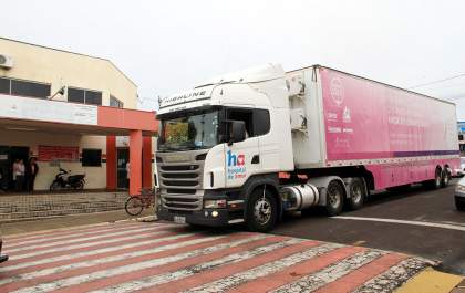 Exames de mamografia gratuitos na carreta do Hospital de Amor até sexta em Andradina