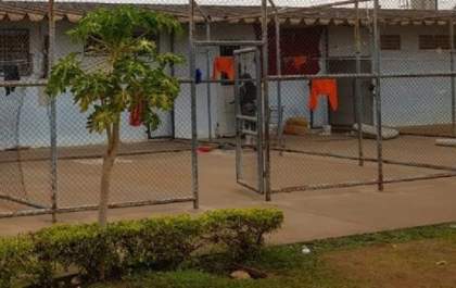 Preso passa mal e polícia encontra cocaína na roupa antes de levá-lo a UPA