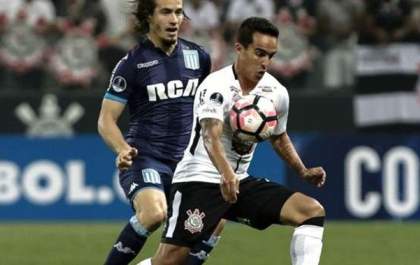 Gustavo marca no fim e salva Corinthians de derrota para o Racing em Itaquera