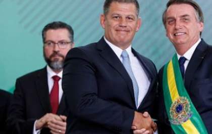 Prestes a deixar governo, Bebianno publica texto sobre lealdade em rede social