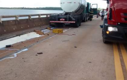 Motorista que bateu em caminhão sobre a ponte do Tietê tinha 64 anos