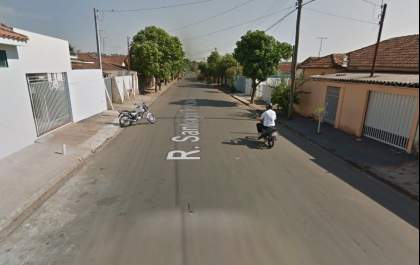 Homem é ferido com tiro no pé em bar de Birigui