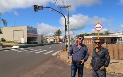 Novos semáforos na Avenida Guanabara e Paes Leme já estão em funcionamento