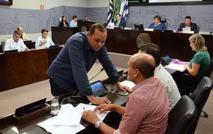 Projeto de lei para postos de combustíveis será votado nesta segunda em Araçatuba