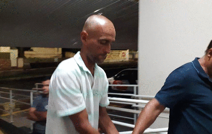 Morador de rua espancado pode ter morte cerebral. Dig prende autor