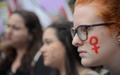 Casos de feminicídio põem em alerta governo e organizações civis
