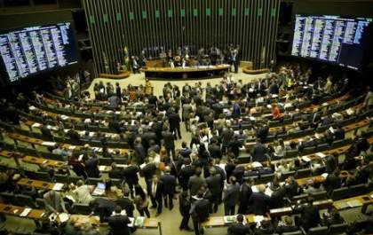 Governo revoga decreto sobre sigilo a documentos públicos
