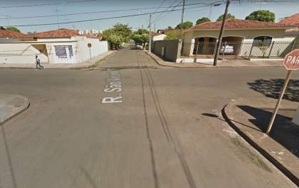 Mulher é derrubada e tem Biz roubada no bairro Paraíso