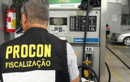 Procon realiza pesquisa em postos de combustíveis de Três Lagoas