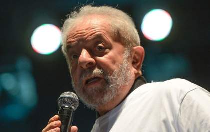 Lula chega ao velório de neto em São Bernardo do Campo
