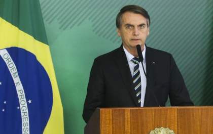 Bolsonaro diz que haverá ações na educação para conter irregularidades