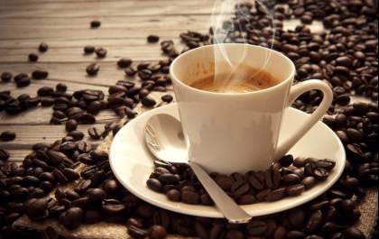 Brasileiro bebe seis vezes mais café do que o resto do mundo