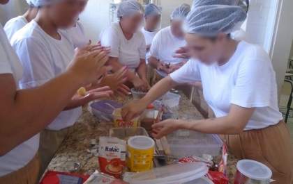 Bombons resgatam sonhos de empreendedorismo entre reeducandas de Tupi Paulista