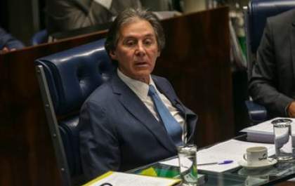 Senado gasta R$ 8,2 mil em quadro que retrata o ex-presidente Eunício Oliveira