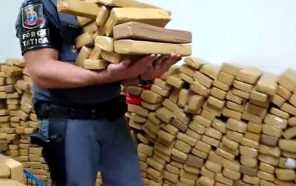 Motorista preso com 2,6 toneladas de maconha alega ter sido ameaçado a fazer transporte