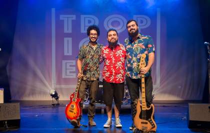 Tropicadelia apresenta show com músicas da década de 70 no Sesi Birigui