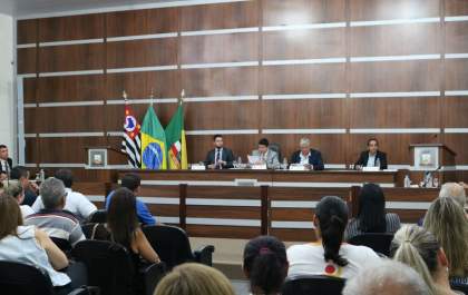 Câmara aprova reajuste e salário de prefeito passa para R$ 17,5 mil