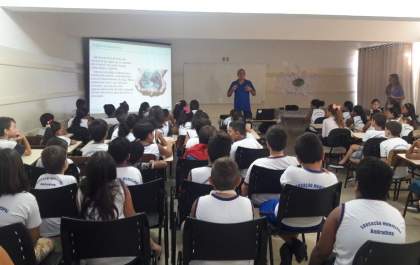 Alunos aprendem na prática a preservação da água em Andradina