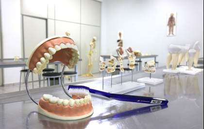 Curso de Odontologia na AEMS já é sucesso no primeiro ano