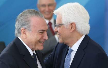 Desembargador manda soltar Temer e Moreira Franco