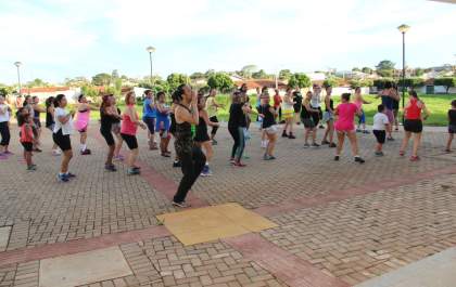 Ainda tem vagas de zumba na Praça CEU para moradores do Benfica, Gasparelli e região