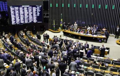 PL permite decretação imediata de divórcio em casos de violência doméstica