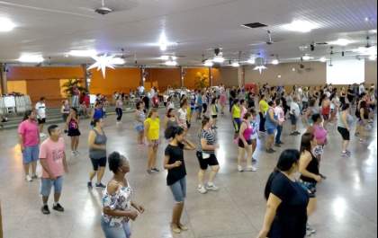 Para arrecadar doações, Asilo São Vicente oferece aulas de dança