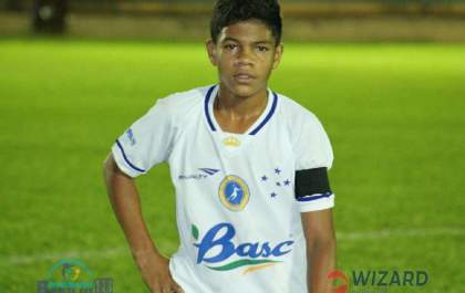 Jovem jogador participa de seletiva do Barcelona