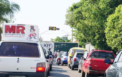 Eles testemunharam o caos gerado pela passagem do trem dentro da cidade