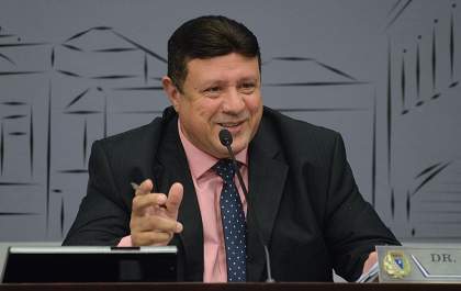 Câmara vota criação de Escola do Legislativo e atendimento preferencial
